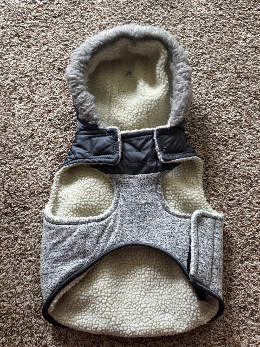 LuvGear Cold Alert Dog Jacket Hood Sherpa Lined Gray Medium Harness Hole Coat